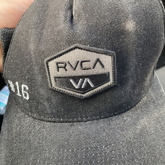 RVCA #16 Trucker Hat - Black MID FIT - Picture 7 of 8